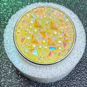 Ginger Snaps 20mm ROXY Yellow Sparkle